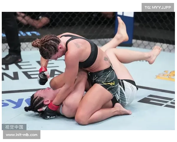 闫晓楠嘴角出血仍获胜，中国女将韧性十足